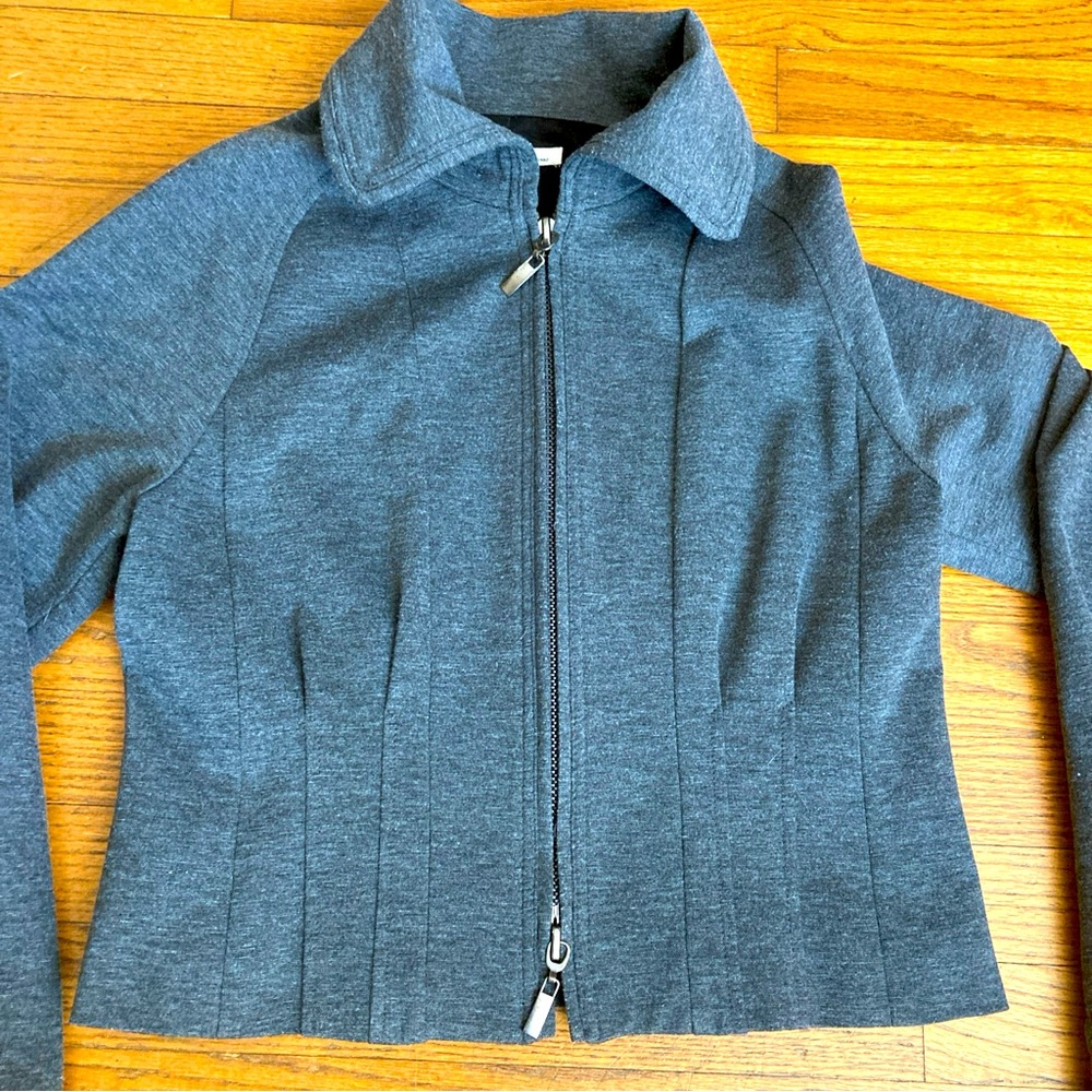 Kenneth Cole Women's lightweight fitted jacket with zipper grey sz 4